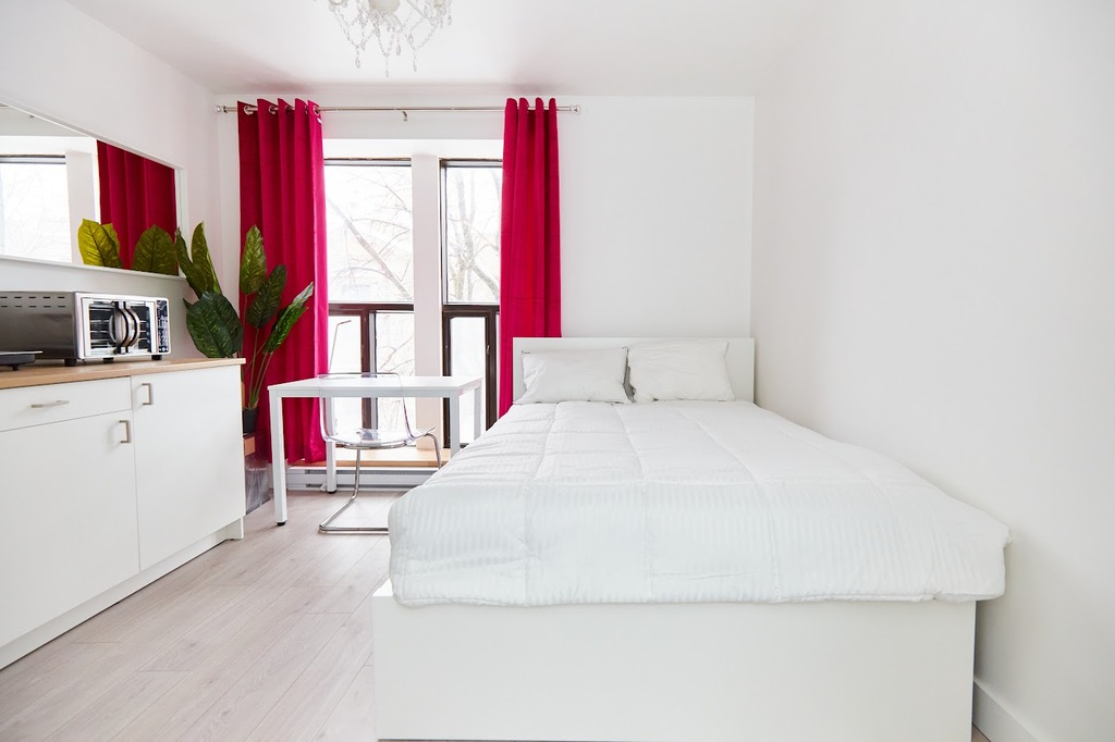 Ville-Marie - Studio Meublé Tout Inclus | 3274051
