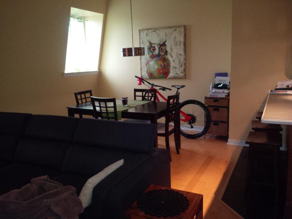 logement haut de gamme, garage, ascenseur, électros inclus, a/c, 1er juillet, 1700$ | 3281723