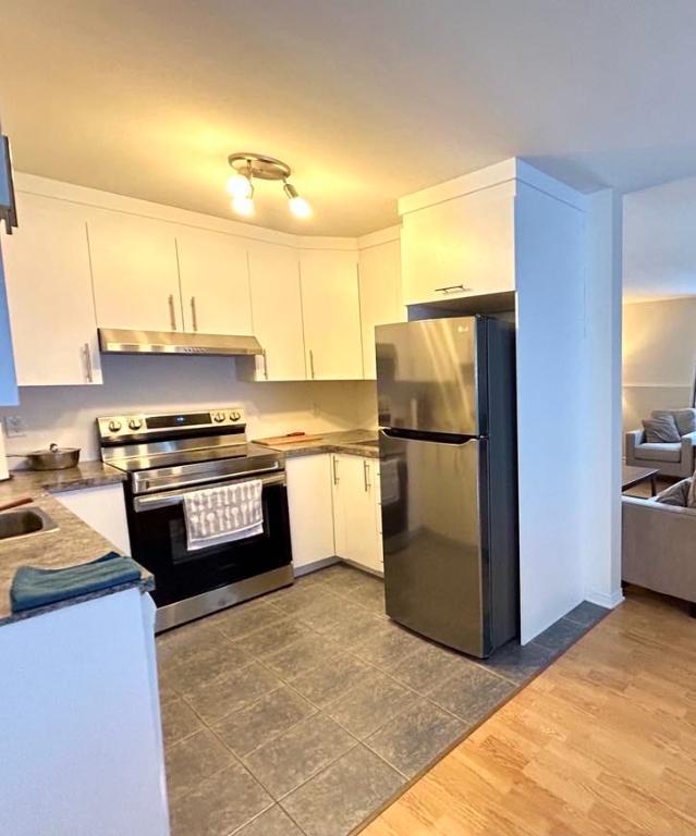 Condo supérieur 3 chambres à louer – Plateau / Hull | 3281778