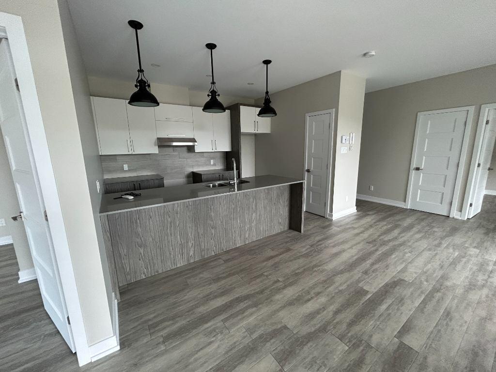 Grand 5 1/2 au 3e étage à Sainte-Catherine pour 1er juillet | 3281782