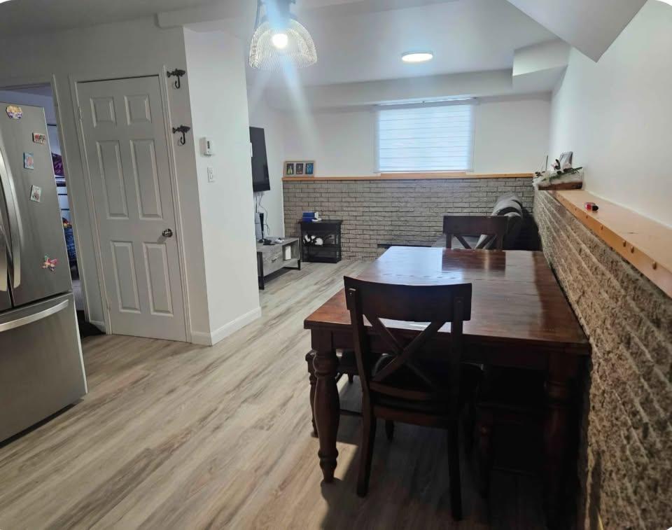 4 1/2 Grand et lumineux. situé à Jonquière quartier des peintres . | 3282689