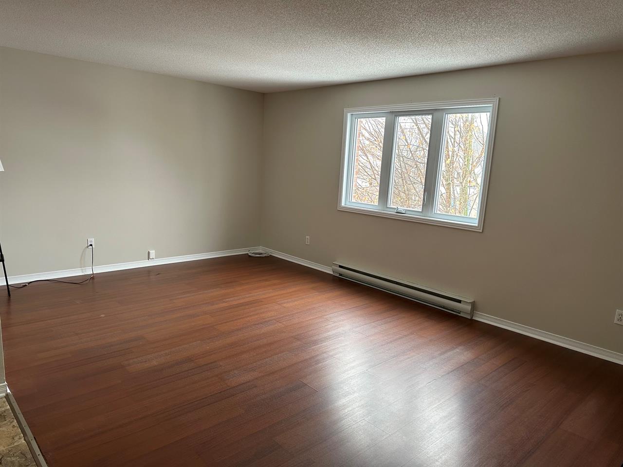 220 Rue De Malartic (Gatineau) Très Beau Logement De 2 Cc | 3275701