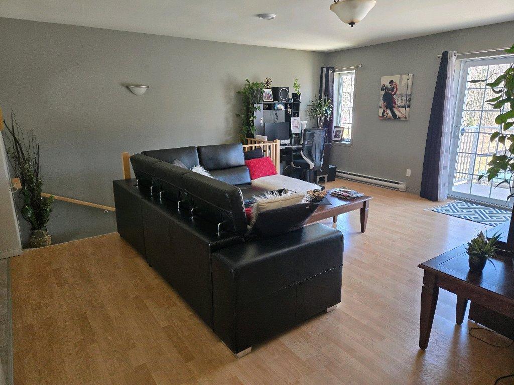 BEAU 4 1/2 STYLE CONDO AVEC GARAGE QUARTIER RECHERCHÉ À SHAWINIGAN-SUD | 3283517