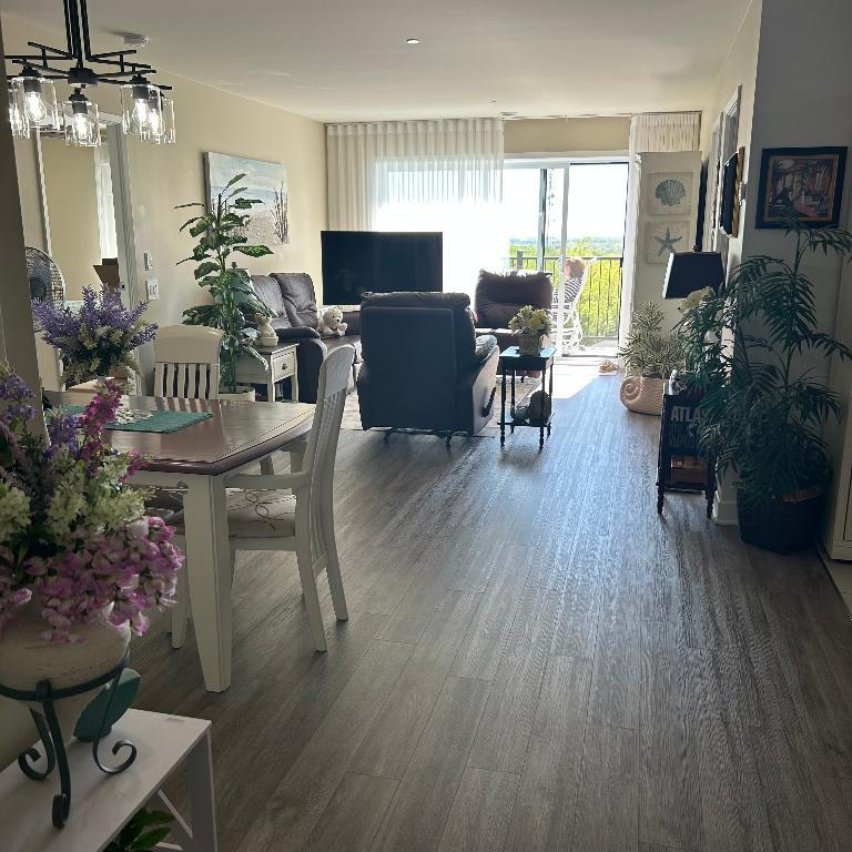 Presigieux, grand 4 1/2 avec vue incomparable. | 3283637