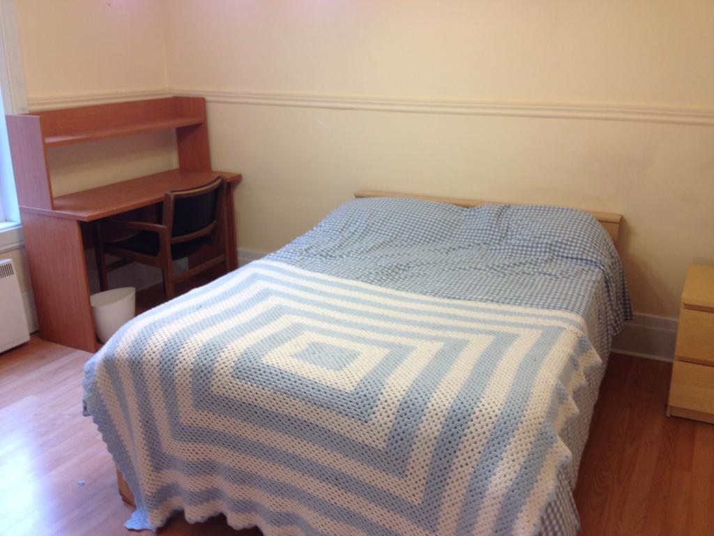 RDC Ground Floor rue St-Denis Montreal | 3283689