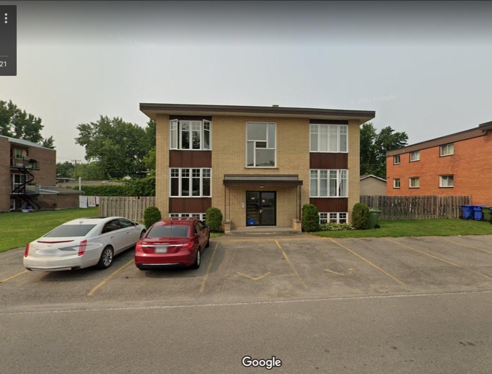 Grand logement 4 1/2 a louer | 3283575