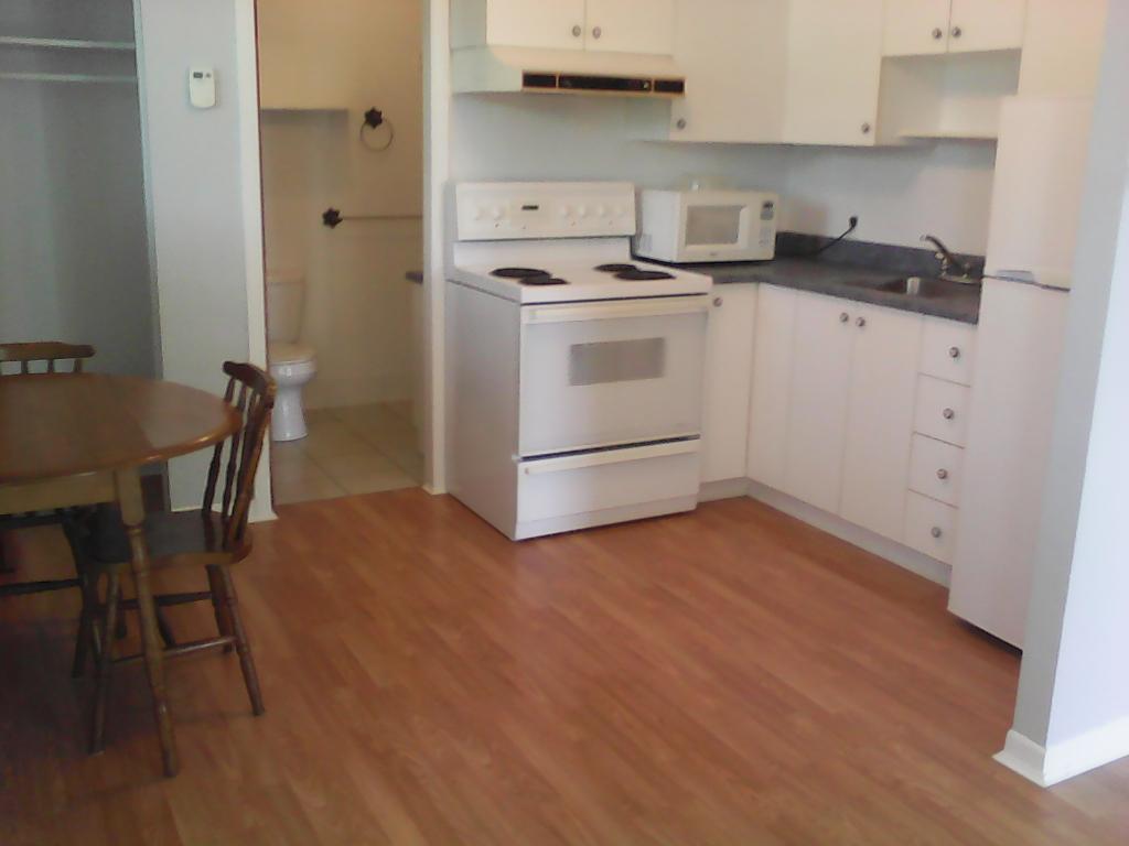 Logement à louer deux et demi. | 3276469