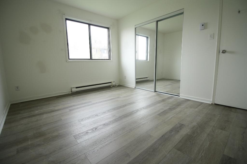 A Valleyfield – Grand, beau, propre et tranquille 4-1/2 , LIBRE | 3276472