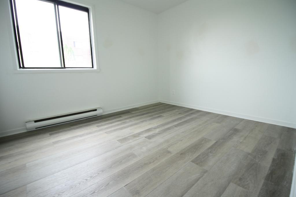 A Valleyfield – Grand, beau, propre et tranquille 4-1/2 , LIBRE | 3276472