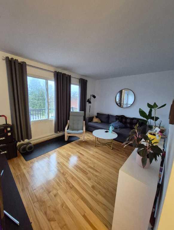 4 1/2 Ahuntsic | 3276490