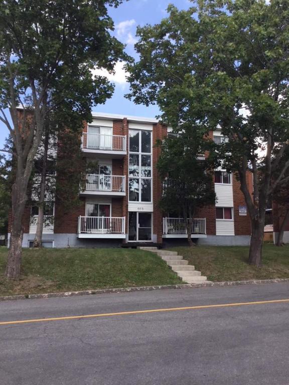 3 CH - 1 SDB - Québec - $1,326 /mo | 3309893