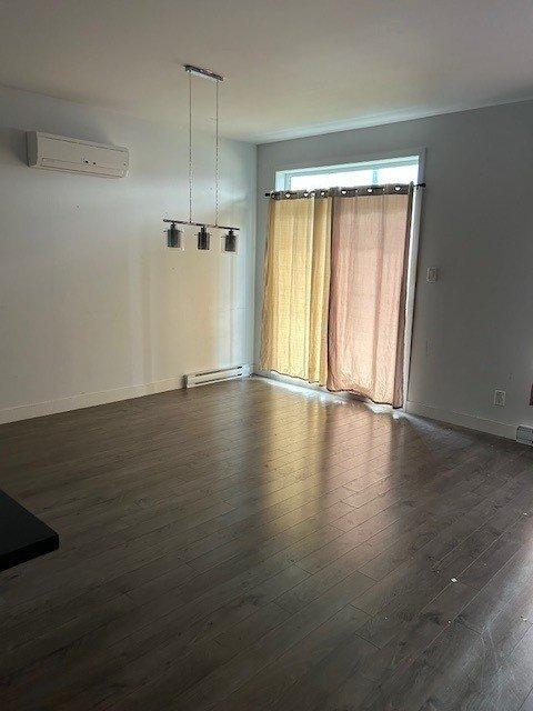 2 CHAMBRES À COUCHER, 1 SALLE DE BAIN APPARTEMENT | 3277298