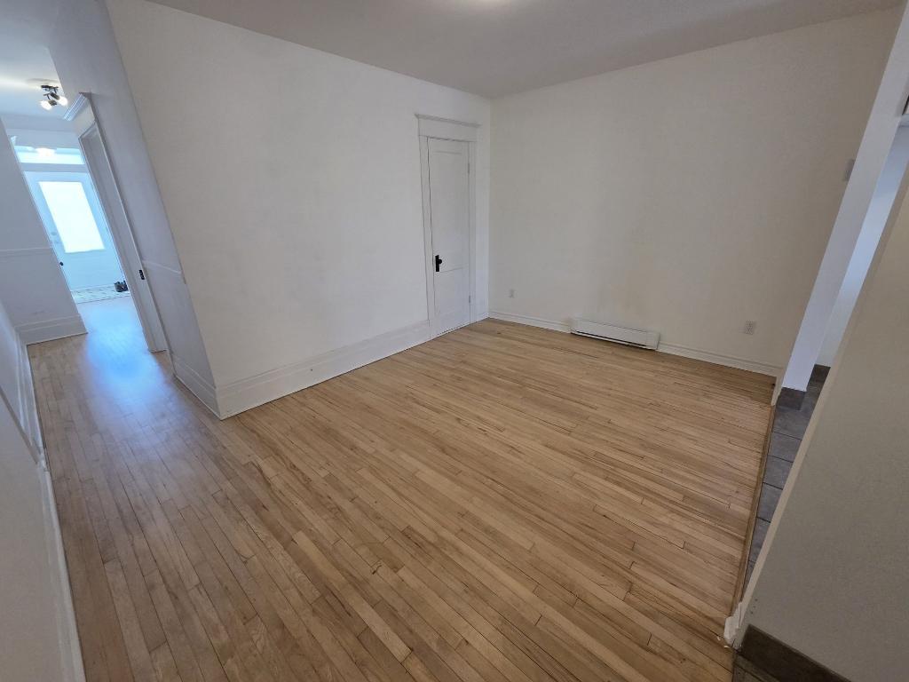 Beau 4½ tranquille et rénové dans Rosemont-La-Petite-Patrie, 1395$/mois. Avec terrasse, près du Plateau et de la piste cyclable. | 3277892