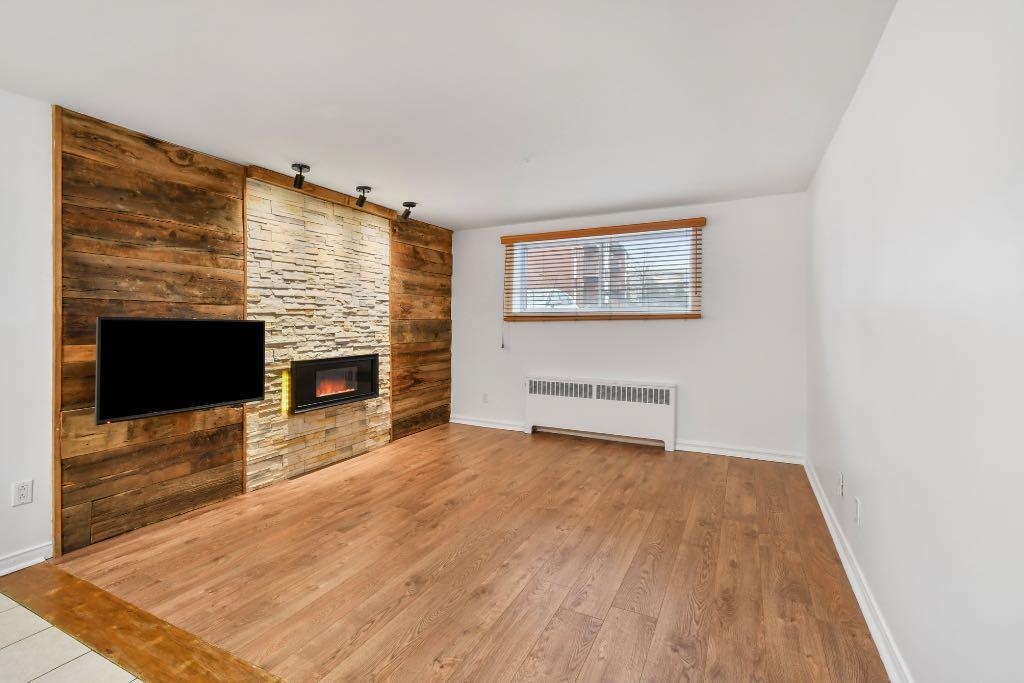 Charmant Condo 4 1/2 semi-meublé à louer dans le coeur de Saint-Lambert, à 15mins du centre-ville de Montréal | 3277324