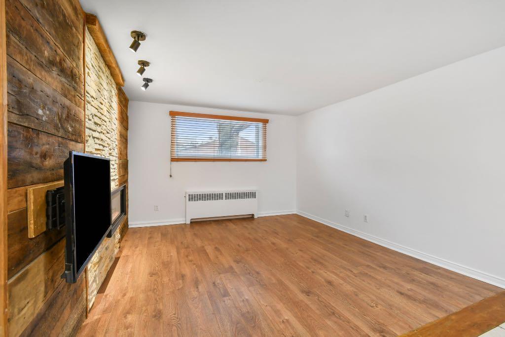 Charmant Condo 4 1/2 semi-meublé à louer dans le coeur de Saint-Lambert, à 15mins du centre-ville de Montréal | 3277324