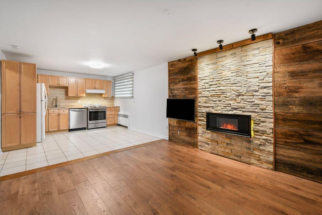 Charmant Condo 4 1/2 semi-meublé à louer dans le coeur de Saint-Lambert, à 15mins du centre-ville de Montréal | 3277324