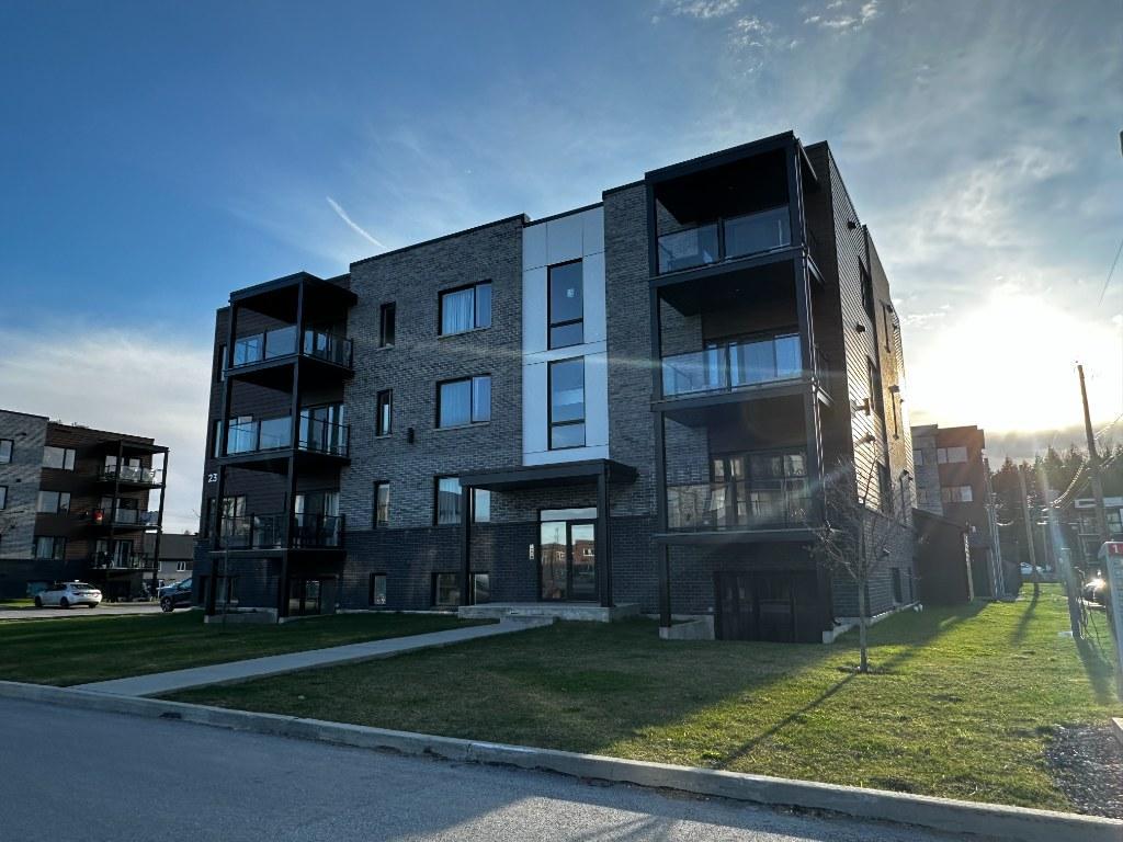 🏡 GRAND 4 ½ HAUT DE GAMME – CLIMATISATION – 1 STATIONNEMENT – DISPONIBLE 1ER JUILLET | 3277329