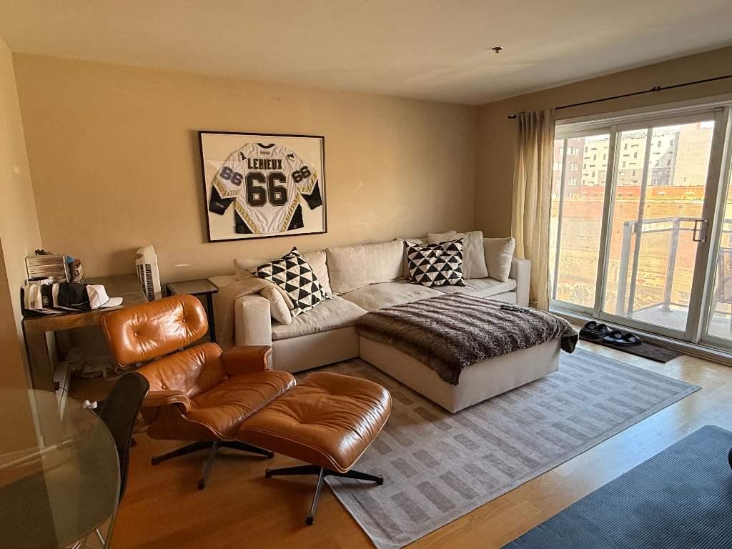 Condo à louer au centre-ville | 3277353