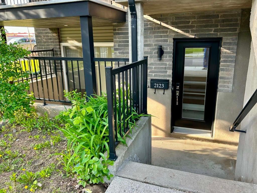 4 1/2 semi meublé rénové, stationnement, remise, animaux accepté | 3283382