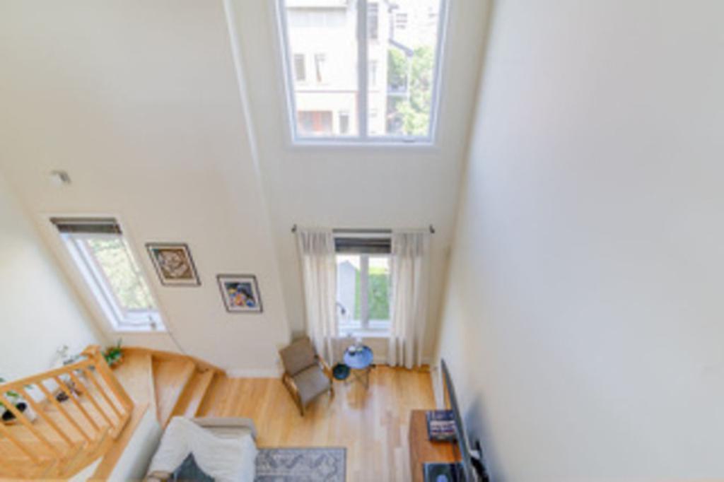 4 1/2 avec mezzanine, terrasse sur le toit et spa privé | 3277385