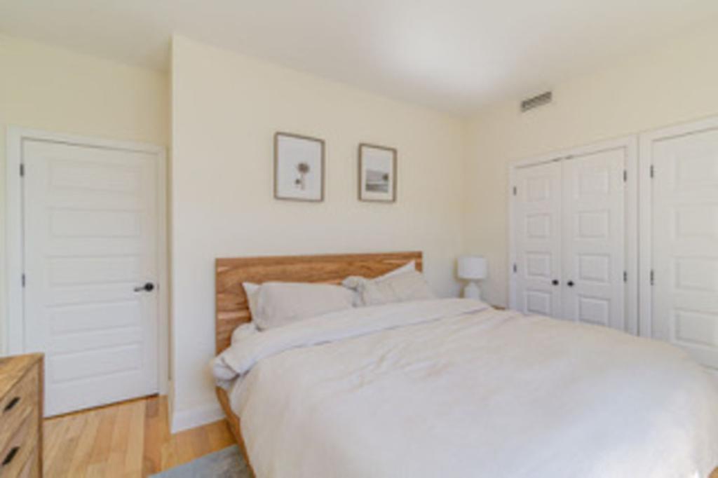 4 1/2 avec mezzanine, terrasse sur le toit et spa privé | 3277385
