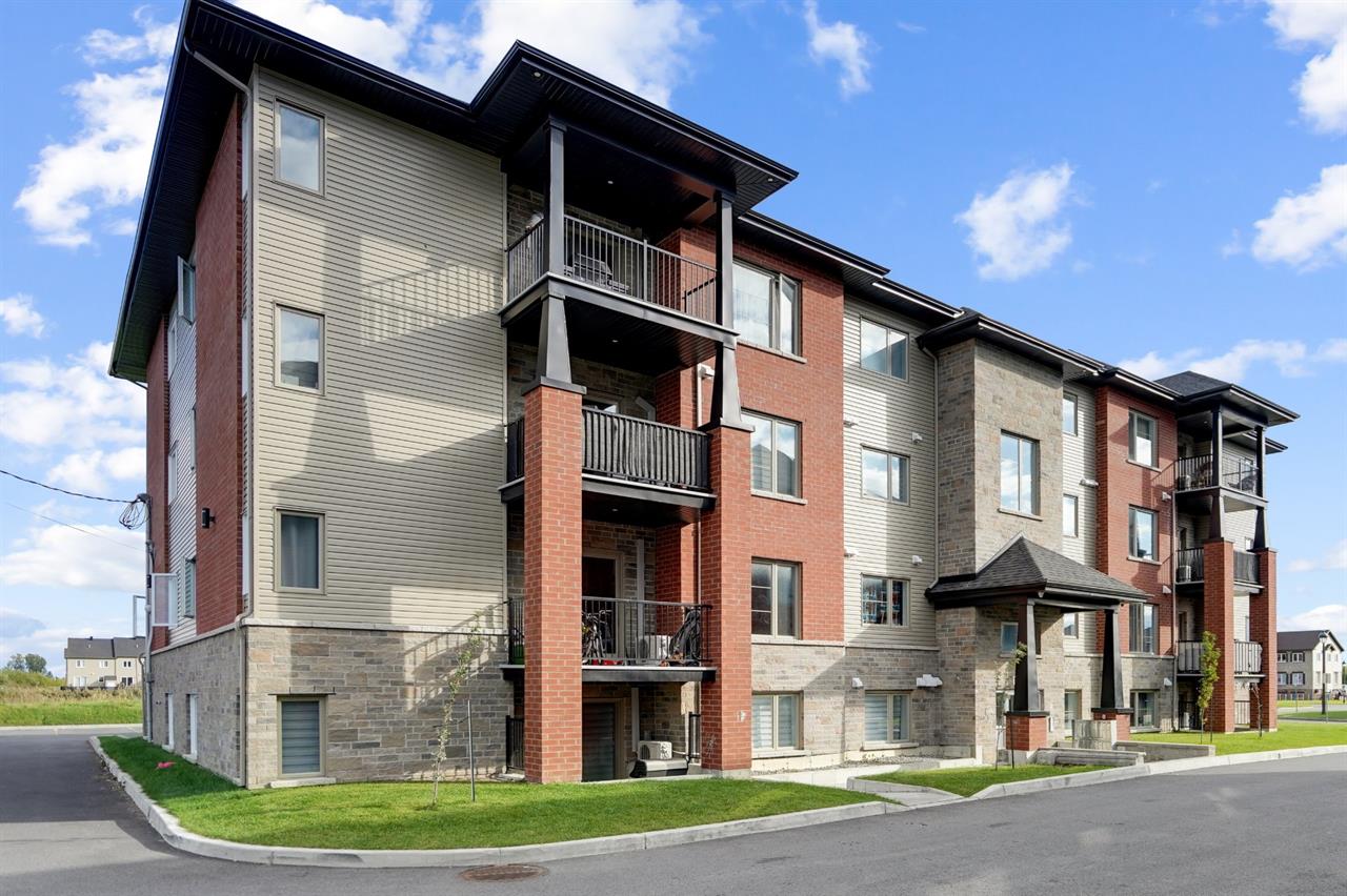 Appartement Saint-Rémi À Louer | 3269756