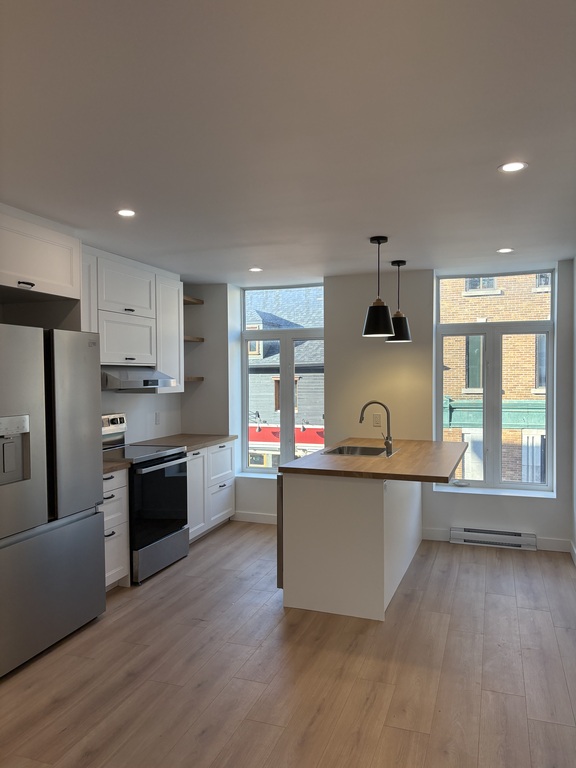 Magnifique 4 1/2 + Bureau Vieux-Lévis | 3277776