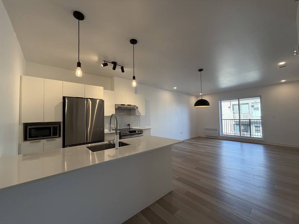 Appartement 3 1/2 Moderne Et Neuf | 3277785