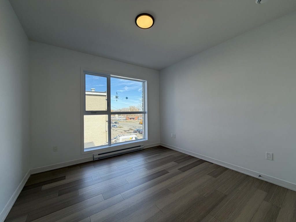 Appartement 3 1/2 Moderne Et Neuf | 3277785