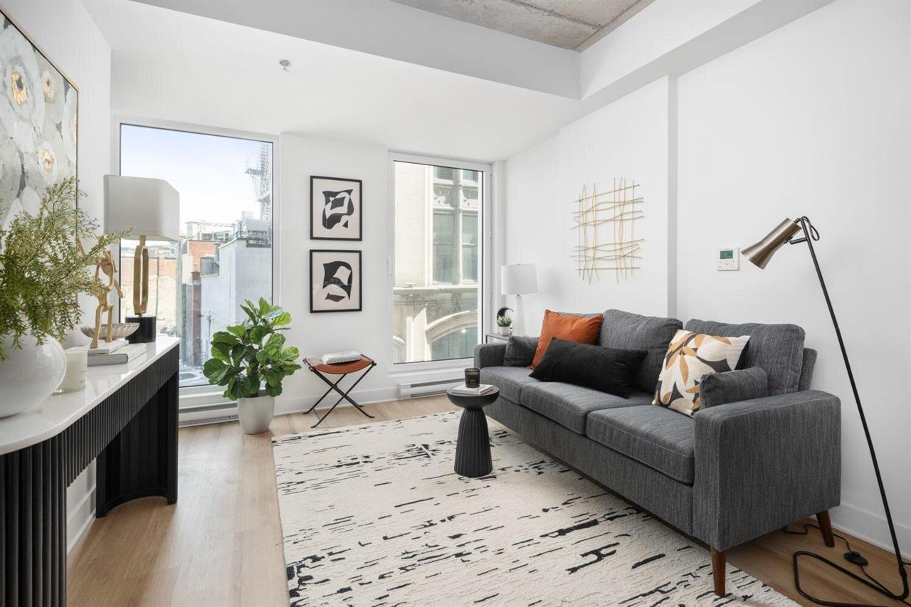 Bachelor - 240 Rue Notre-Dame Ouest, Montréal | 3277799