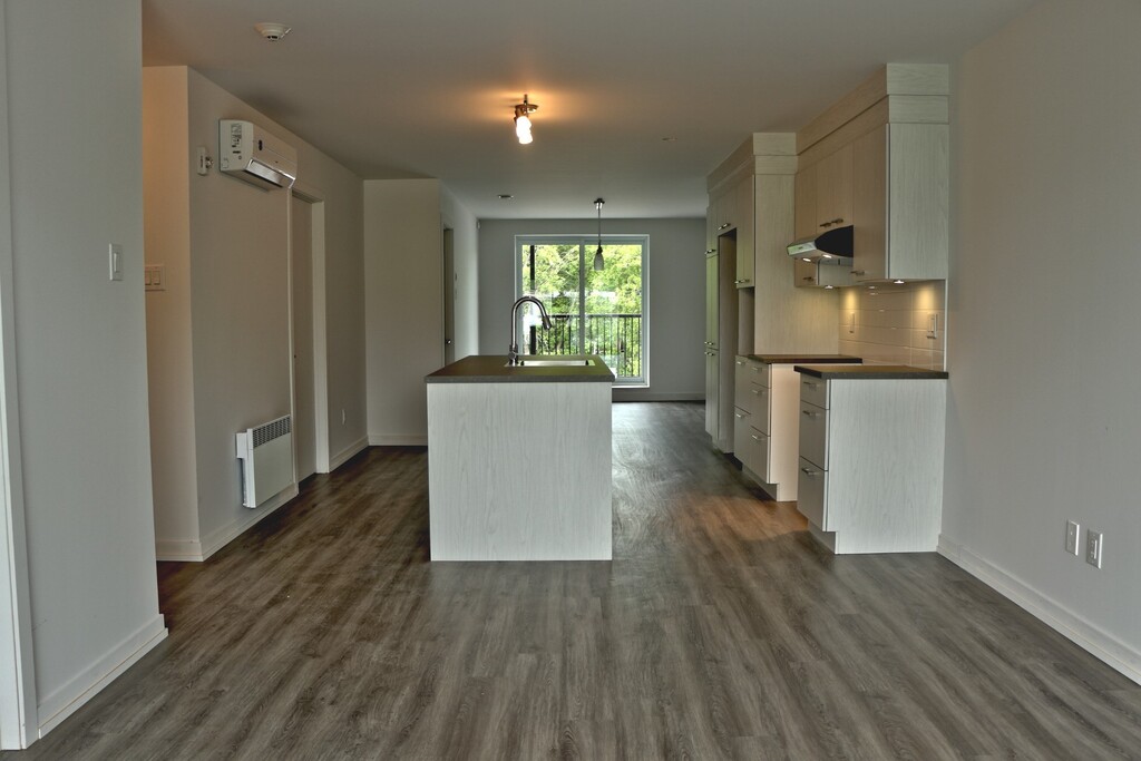 4 1/2 Moderne - Stationnement Interieur | 3277804