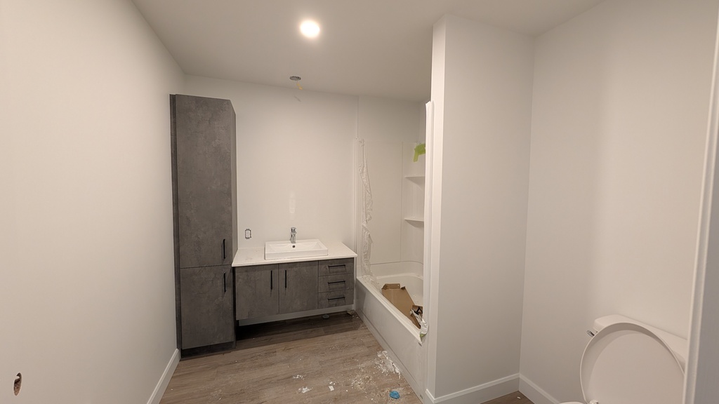 4½ Neuf — Rez-de-jardin Avec Balcon | 3277805