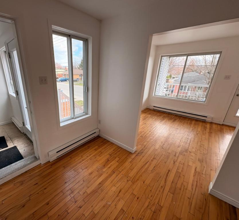 5 1/2 + entrée privée à louer | 3277898