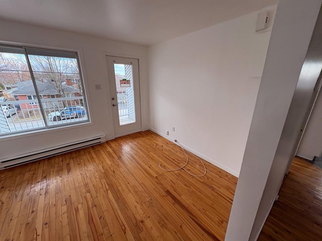 5 1/2 + entrée privée à louer | 3277898