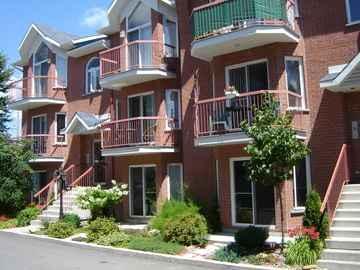 Grand 4 1/2 style condo à louer à Ste-Thérèse | 3277908