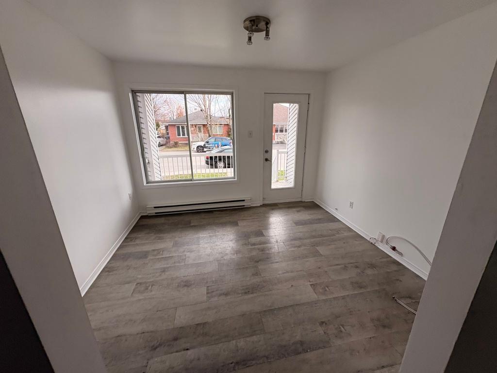 5 1/2 + sous-sol à louer | 3277910