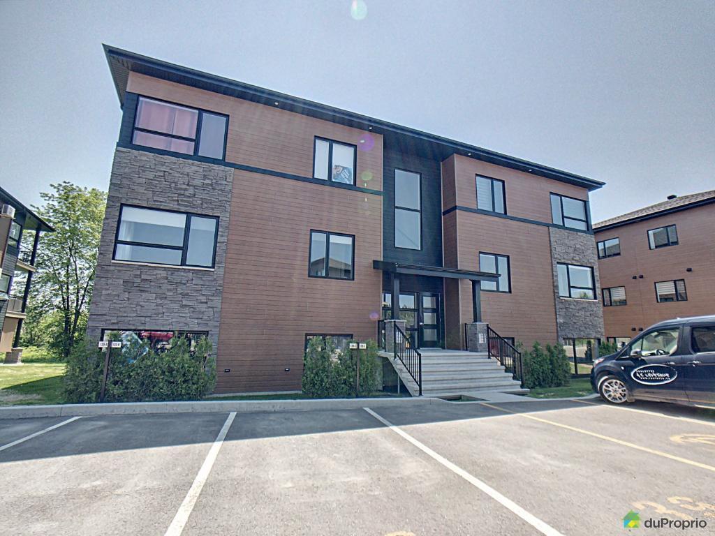 Grand condo 4 ½ entièrement meublé à louer – Domaine sur le Golf (Chicoutimi) | 3277985