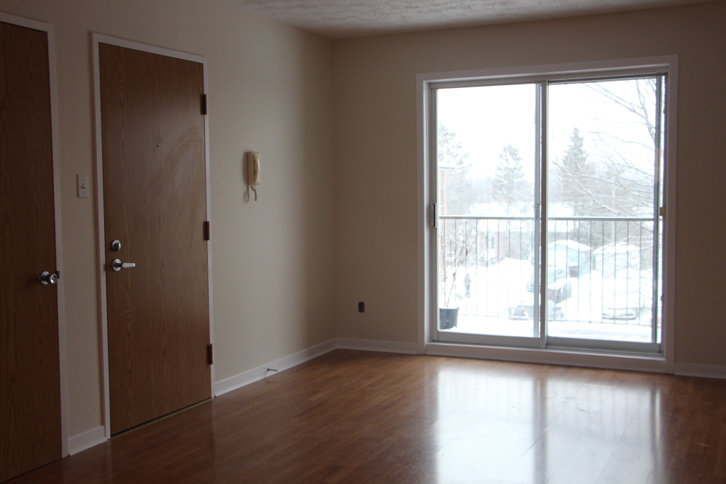4 1/2 PETIT IMMEUBLE | 3278453