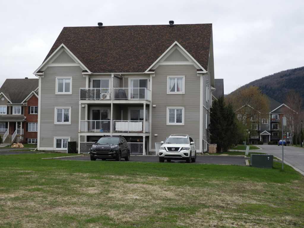 5 1/2 adossé au super Parc de Mont St-Hilaire et pres de la Gare | 3278614