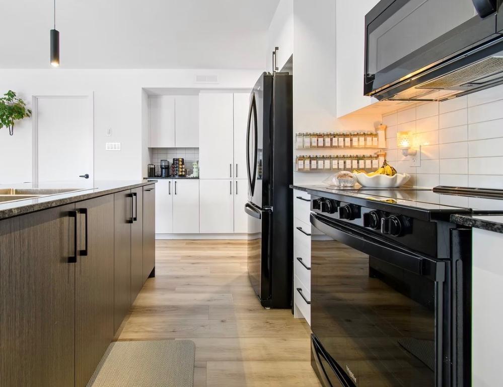 Condo 5 1/2 moderne et lumineux | 3278620