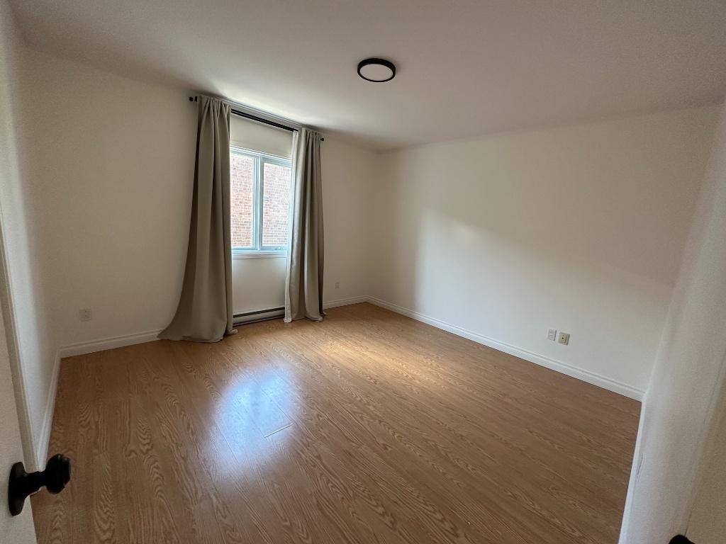 Grand 4 1/2 Ahuntsic Thermopompe | 3278626