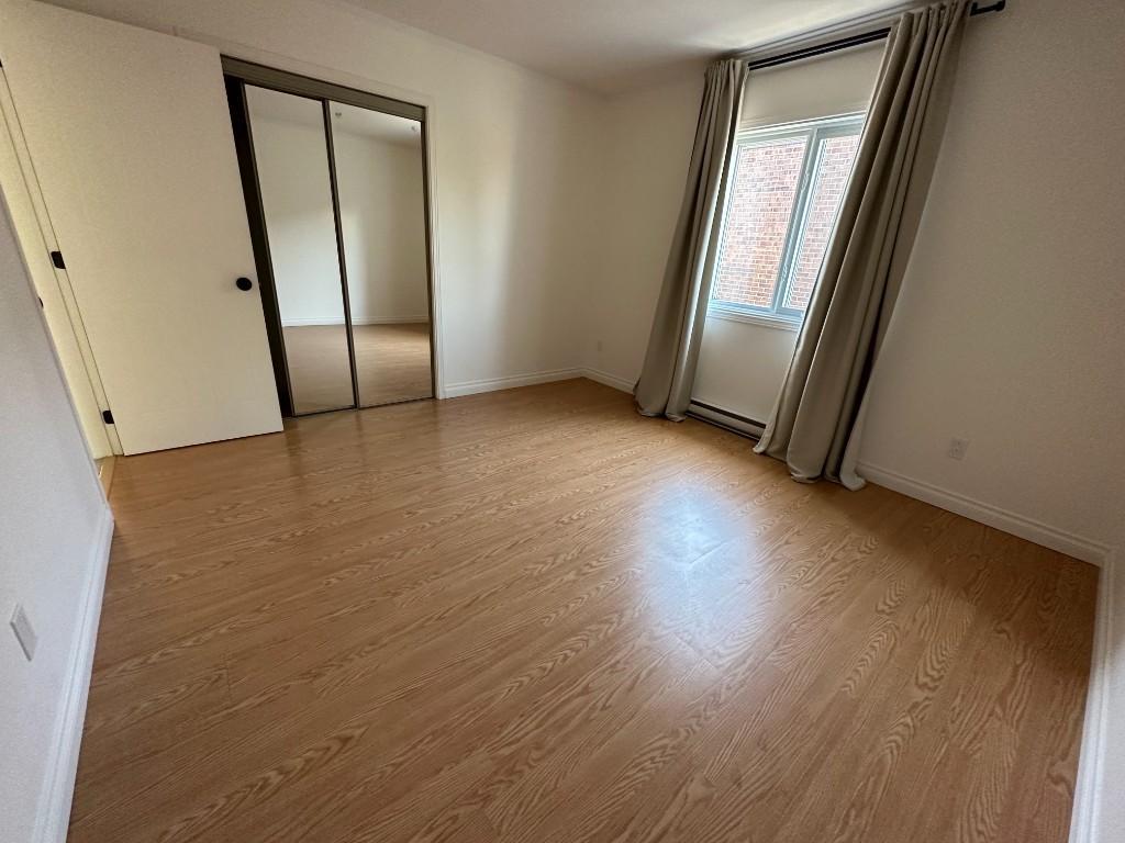 Grand 4 1/2 Ahuntsic Thermopompe | 3278626