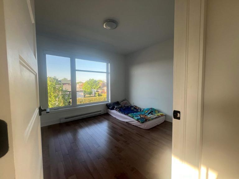 4 CH - 1 SDB - Longueuil - $2,595 /mo | 3278680