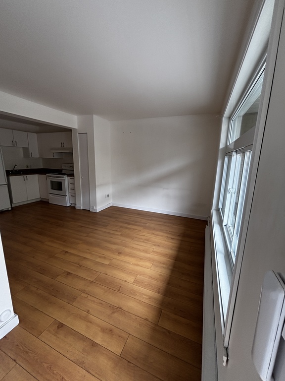 Belle Unité 1 Chambre! Balcon! Localisat | 3278962