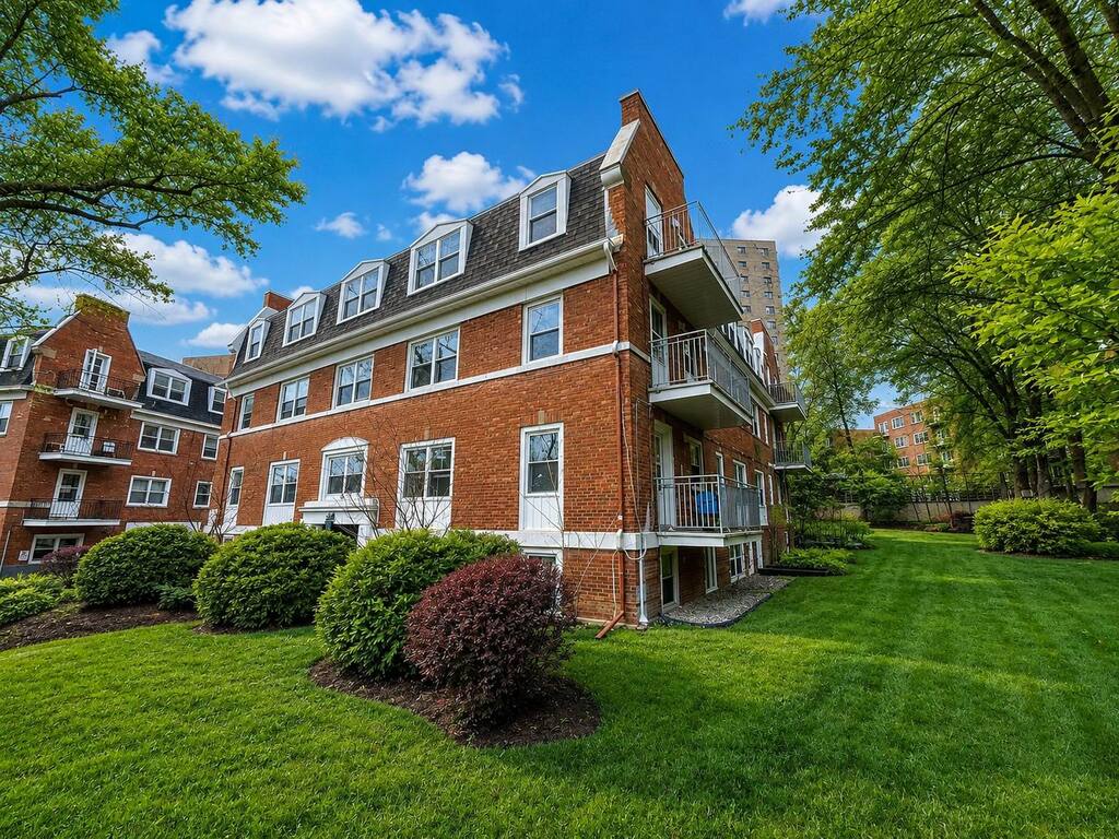 Condos Locatifs – Le Ridgewood à C-D-N | 3279038