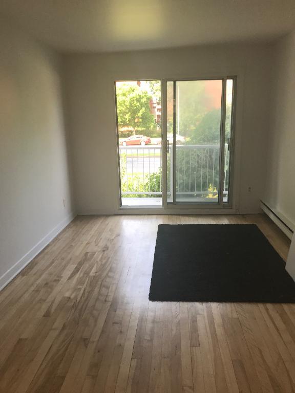 4 1/2 rénové a louer à Longueuil | 3279102