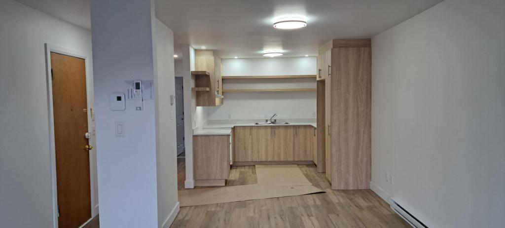 3 ½ Rénové Style Condo – Montreal (R.D.P.) | 3279119