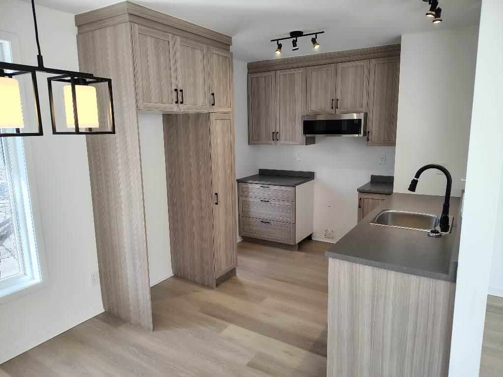 JUIN ** Superbe 4 ½ Lebourgneuf, entièrement rénové | 3279139