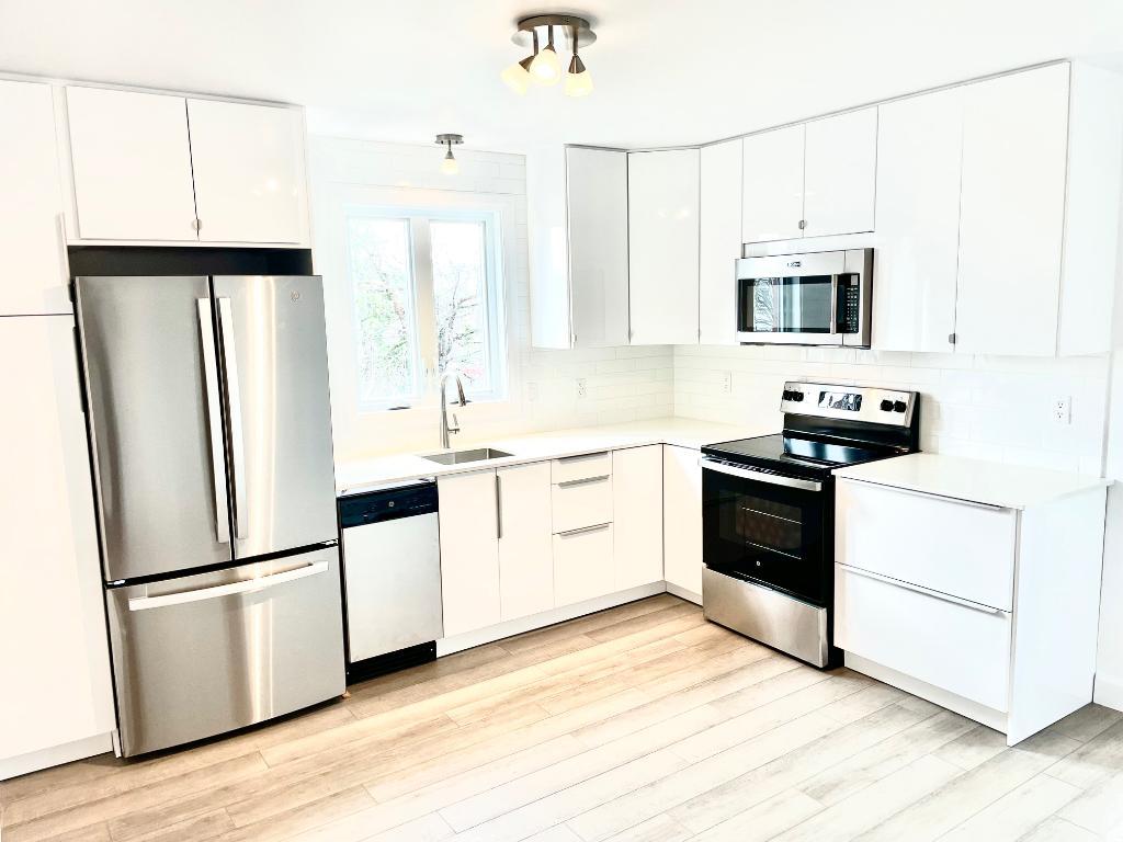 Superbe 4 1-2 Anjou - Metro Radisson | 3279141