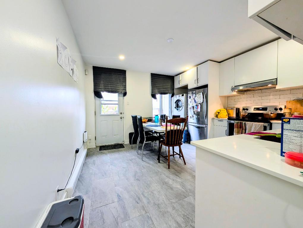 **Because You Deserve Renovated 4 1/2, TOP FLOOR, Metro Lasalle,Verdun** | 3279168